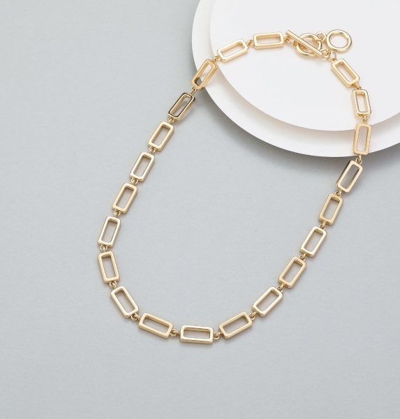 hollow-oblongs-tbar-short-necklace-gold