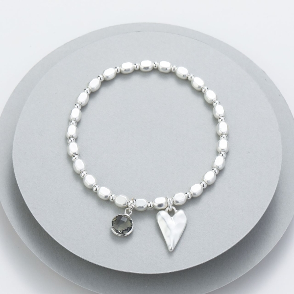 mini-cubed-stretchy-bracelet-with-heart-grey-stone-charms